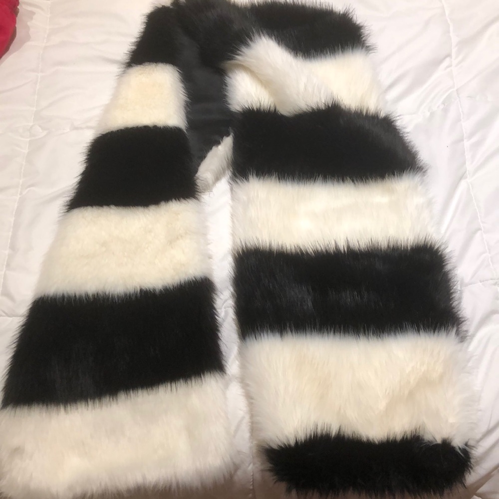Striped scarf